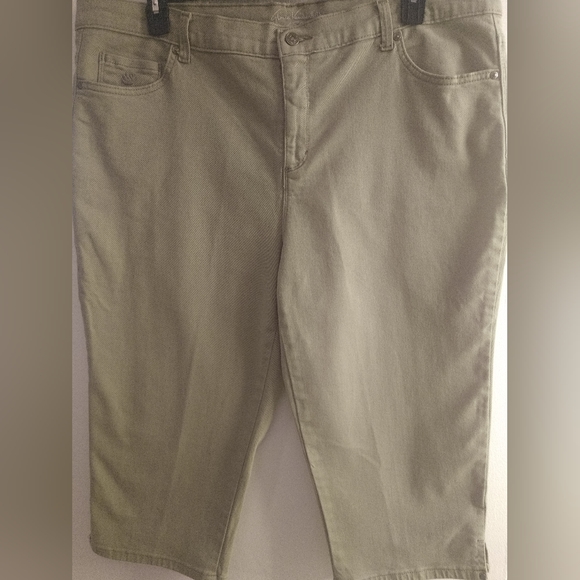 Gloria Vanderbilt 18W Sage/Light Khaki Cropped Jeans - Picture 2 of 6